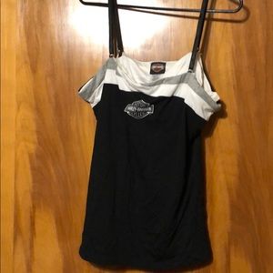 Harley tank with detachable straps